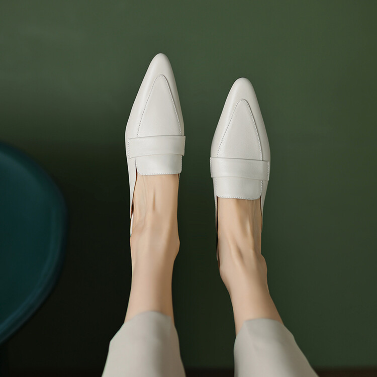 Minimalist Closed Toe Low Heel Slippers for Women