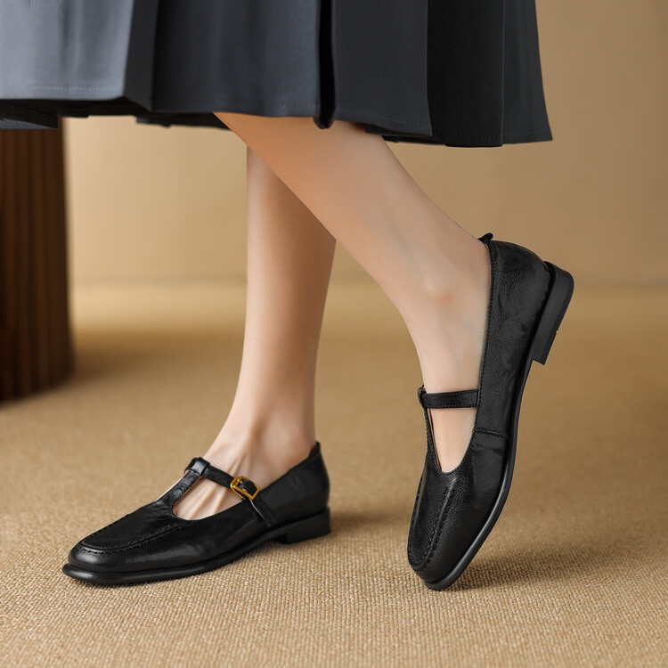 Deep Mouth Low Heel Pumps in Brown or Black