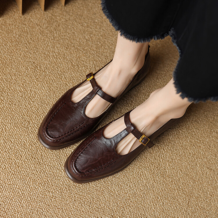 Deep Mouth Low Heel Pumps in Brown or Black