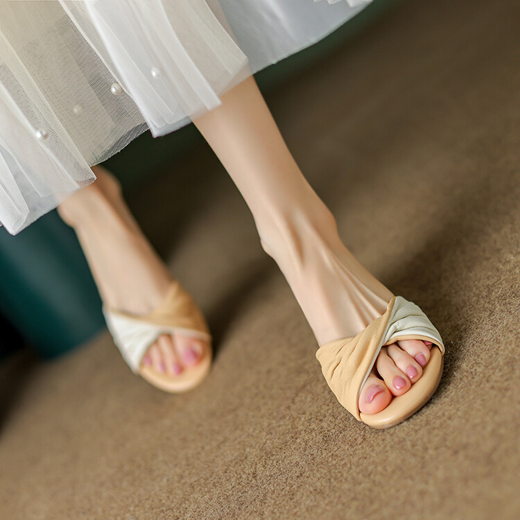 minimalist-color-block-sheepskin-slippers-with-mid-heel_2 Minimalist Color Block Sheepskin Slippers with Mid Heel