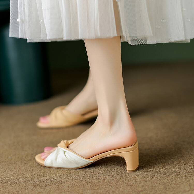 minimalist-color-block-sheepskin-slippers-with-mid-heel_3 Minimalist Color Block Sheepskin Slippers with Mid Heel