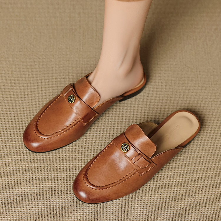 minimalist-leather-closed-toe-slippers-with-buckle-and-chunky-mid-heel-style-k-html_1 Minimalist Leather Closed-Toe Slippers with Buckle and Chunky Mid Heel - Style k.html