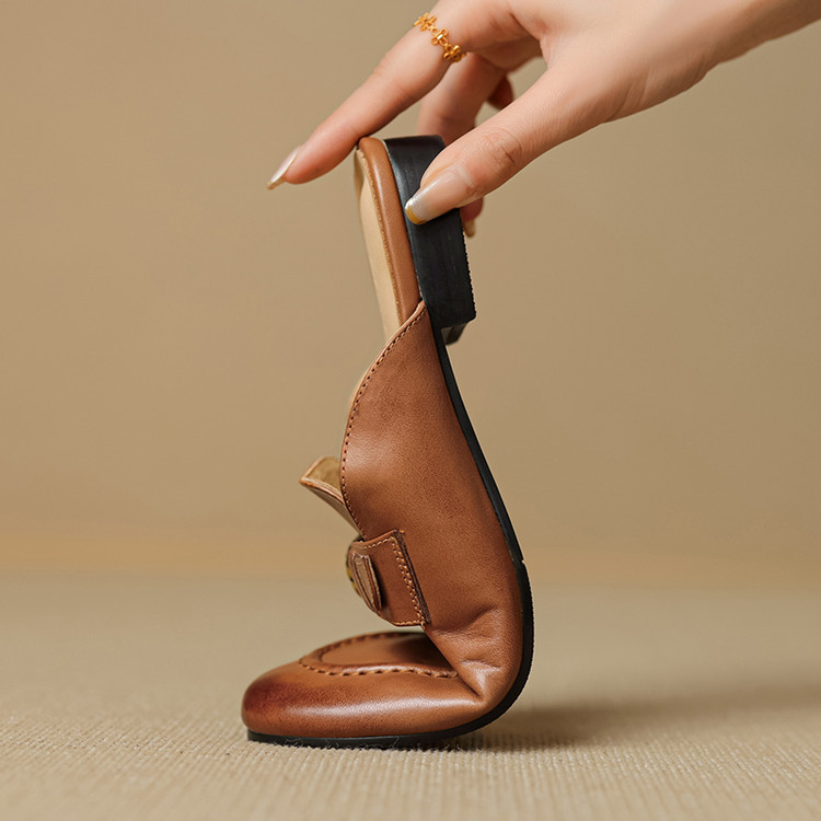 minimalist-leather-closed-toe-slippers-with-buckle-and-chunky-mid-heel-style-k-html_4 Minimalist Leather Closed-Toe Slippers with Buckle and Chunky Mid Heel - Style k.html