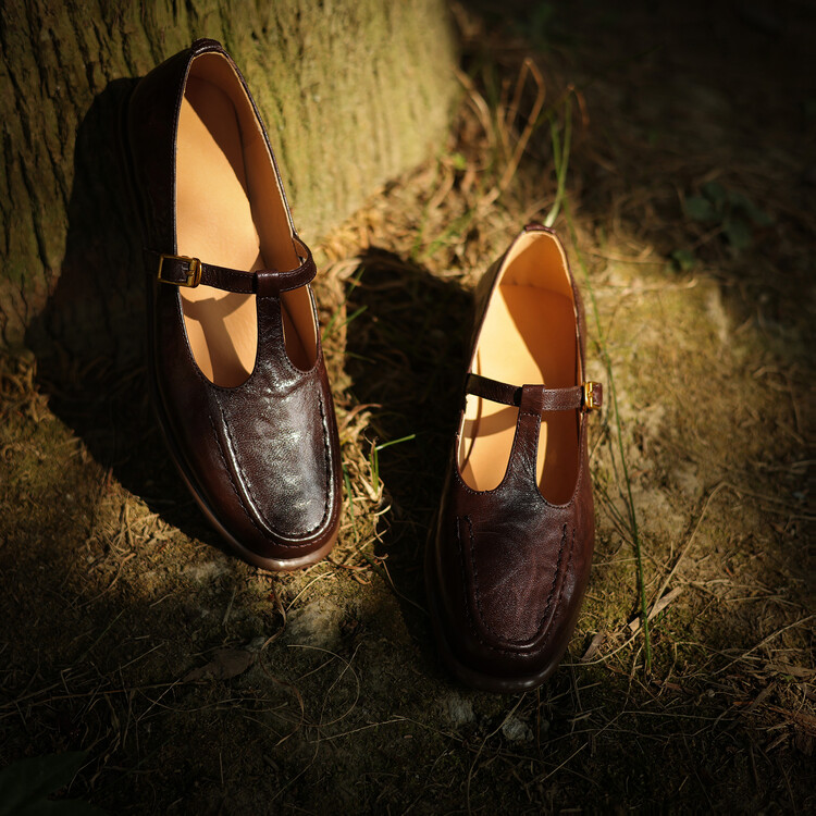 womens-deep-mouth-flat-shoes-in-brown-or-black-leather Women's Deep Mouth Flat Shoes in Brown or Black Leather