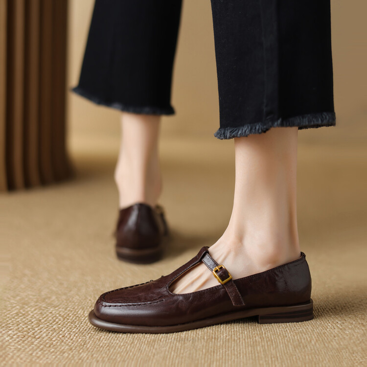 womens-deep-mouth-flat-shoes-in-brown-or-black-leather_3 Women's Deep Mouth Flat Shoes in Brown or Black Leather