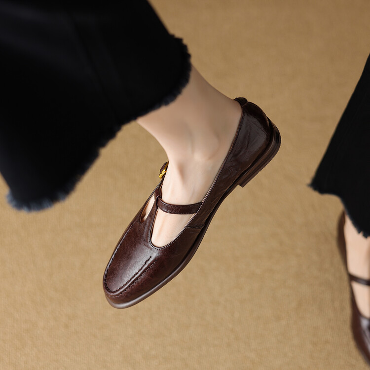 womens-deep-mouth-flat-shoes-in-brown-or-black-leather_4 Women's Deep Mouth Flat Shoes in Brown or Black Leather