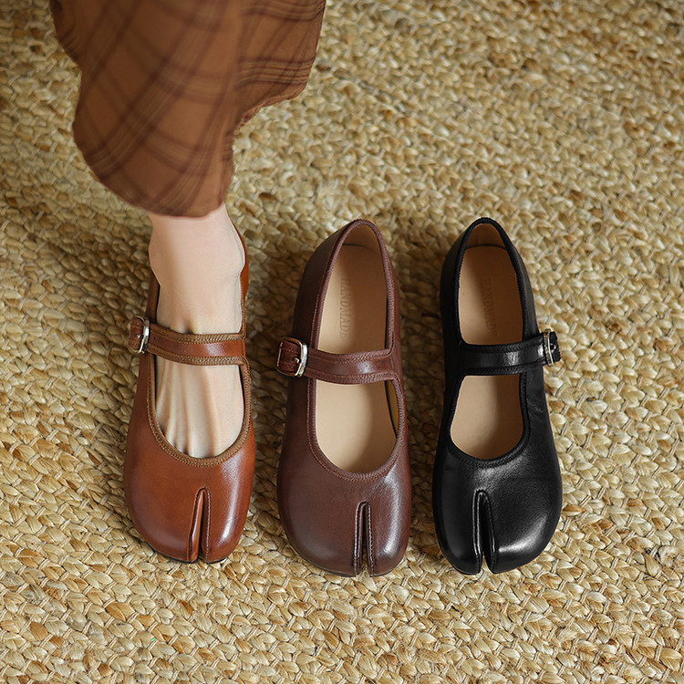 womens-minimalist-leather-flat-shoes-low-chunky-heel-round-toe-buckle-strap Women's Minimalist Leather Flat Shoes Low Chunky Heel Round Toe Buckle Strap