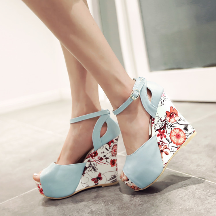 womens-roman-style-hollow-out-wedge-sandals_1 Women's Roman Style Hollow Out Wedge Sandals